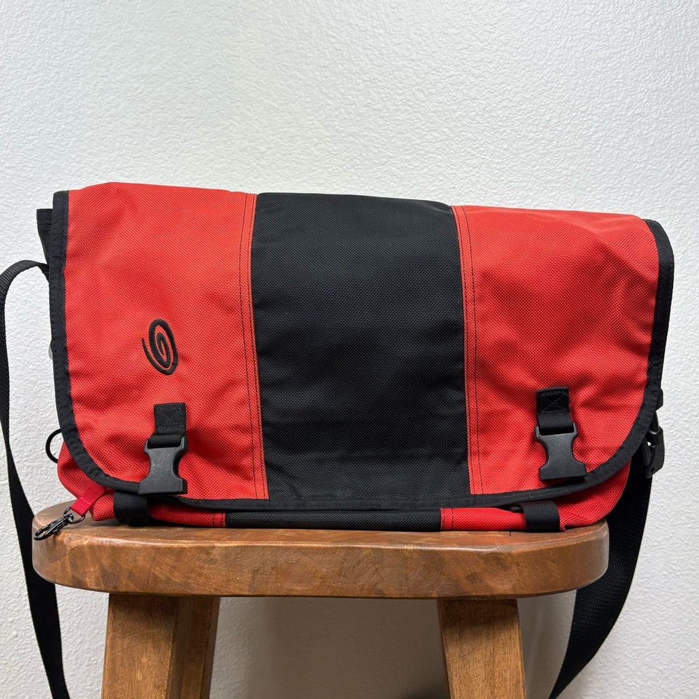 Timbuk2 Red and Black Classic Messenger Bag - Picture 2 of 14